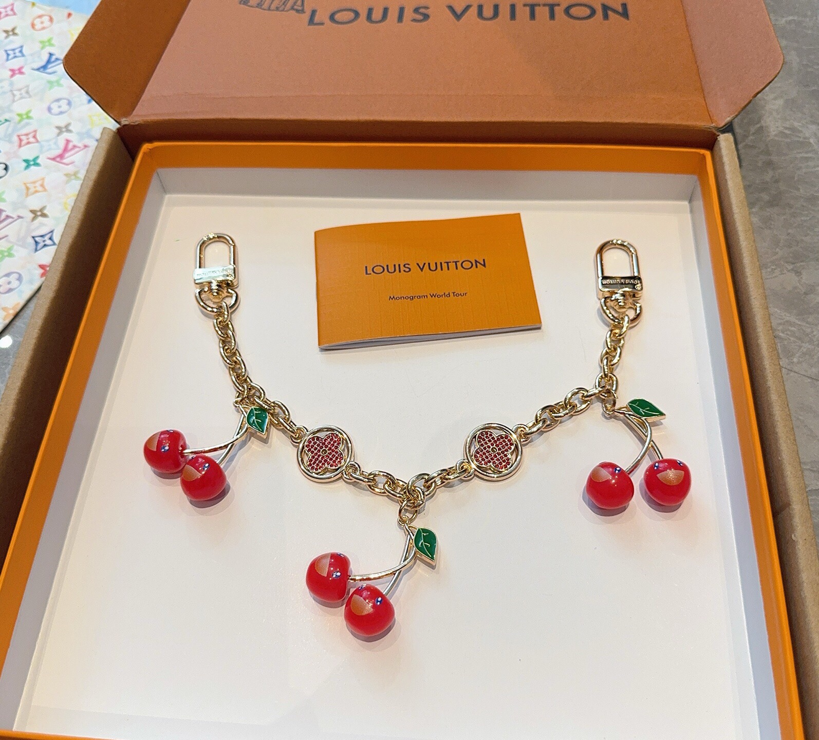 LV X TM 樱桃🍒包挂包链 原单货 Lv钥匙扣包饰包包挂件 Louis Vuitton 路易威登 樱桃🍒钥匙扣包链 