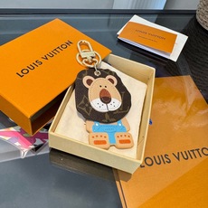 ❗新品❗Lv钥匙扣 灵动狮子🦁️挂饰 独家原单 LOUIS VUITTON 新款 老花狮子🦁钥匙扣 包包挂件 身子 尾 ❗新品❗Lv钥匙扣 灵动狮子🦁️挂饰 独家原单 LOUIS VUITTON 新款 老花狮子🦁钥匙扣 包包挂件 身子 尾