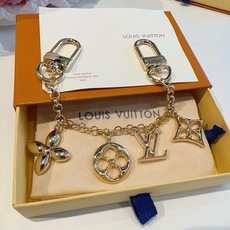 LV钥匙扣 包饰 包包挂件 金色&银色 M01188 SPring Street Chain 包饰将 Monogram LV钥匙扣 包饰 包包挂件 金色&银色 M01188 SPring Street Chain 包饰将 Monogram