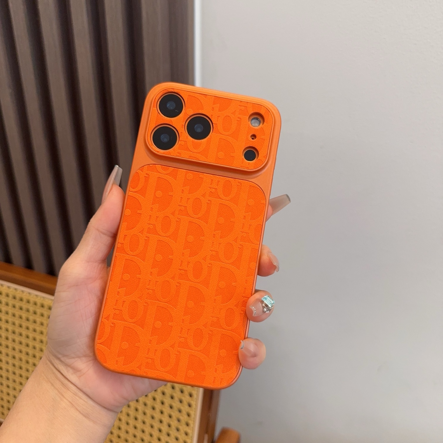 🔥Dior压花iPhone手机壳  官网原版皮➕原版素材，经典高端[强] 型号：为了不出现报错型号，请打开本机查看手机设