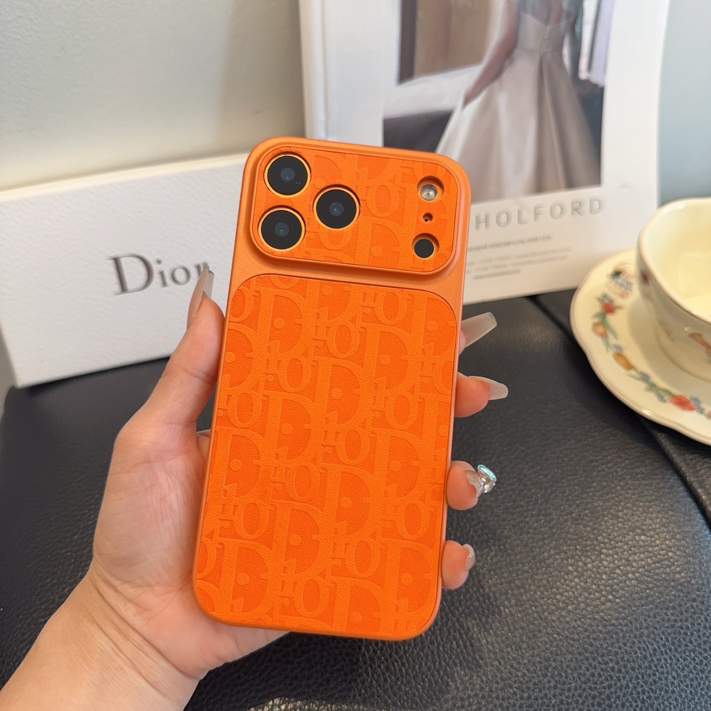 🔥Dior压花iPhone手机壳  官网原版皮➕原版素材，经典高端[强] 型号：为了不出现报错型号，请打开本机查看手机设