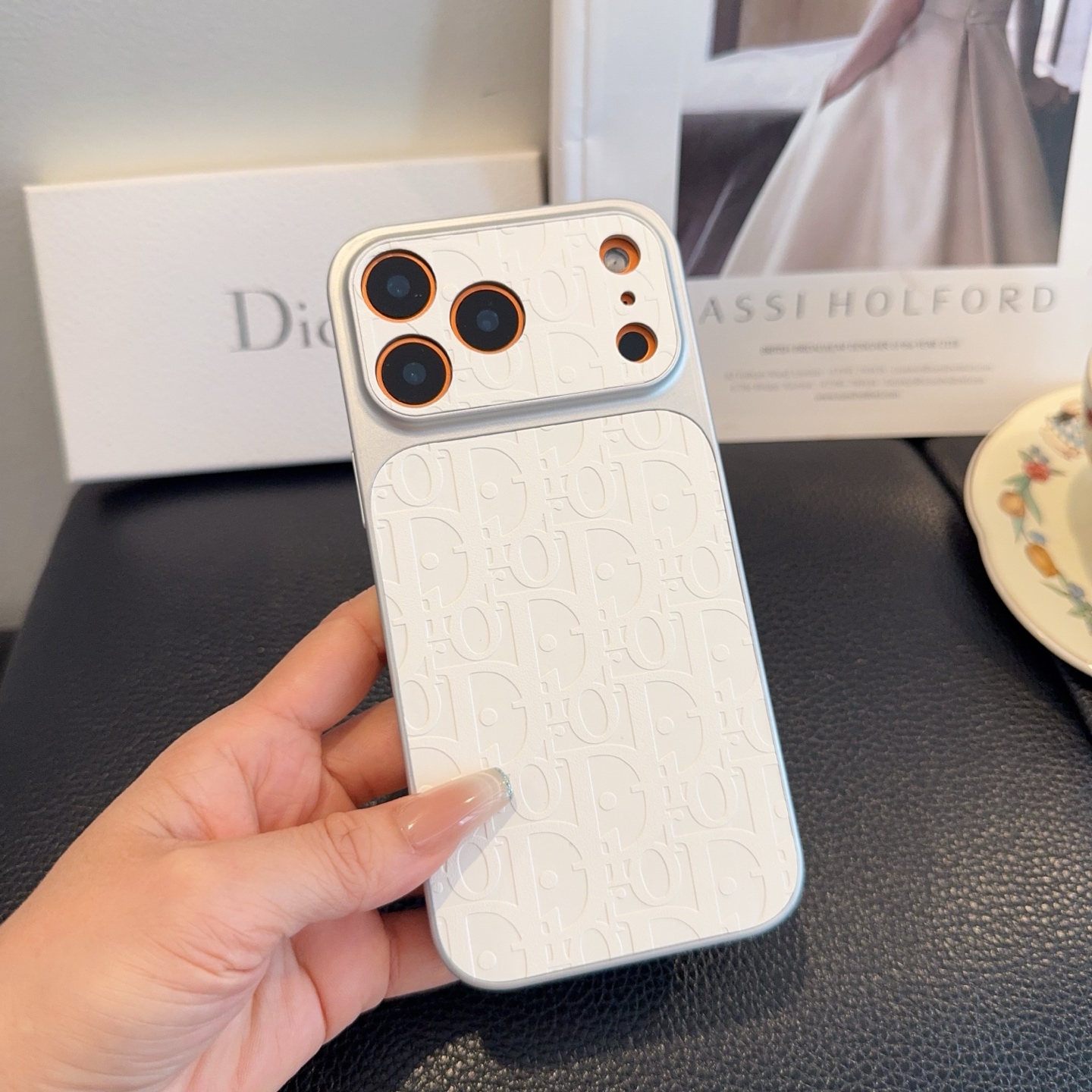 🔥Dior压花iPhone手机壳  官网原版皮➕原版素材，经典高端[强] 型号：为了不出现报错型号，请打开本机查看手机设