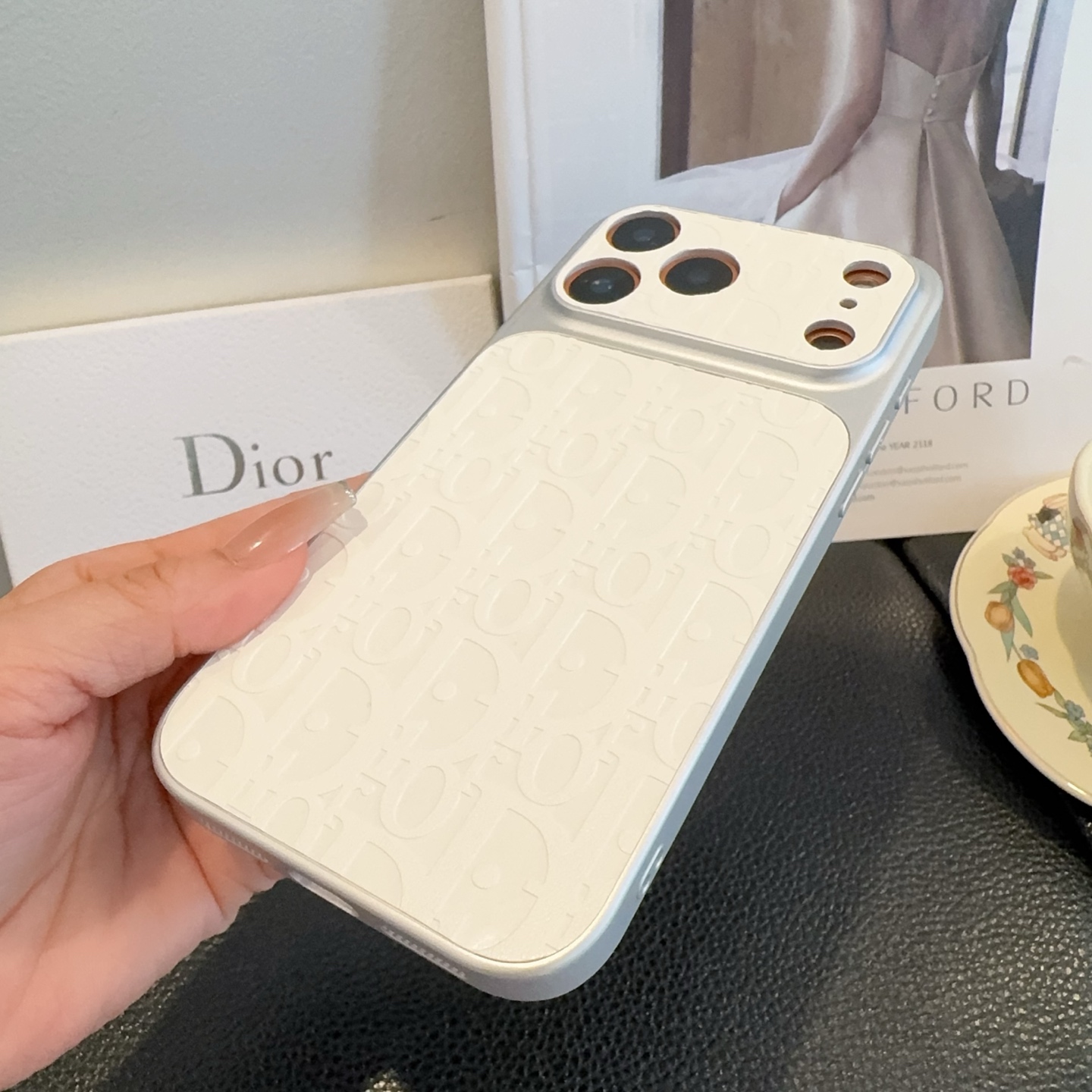 🔥Dior压花iPhone手机壳  官网原版皮➕原版素材，经典高端[强] 型号：为了不出现报错型号，请打开本机查看手机设