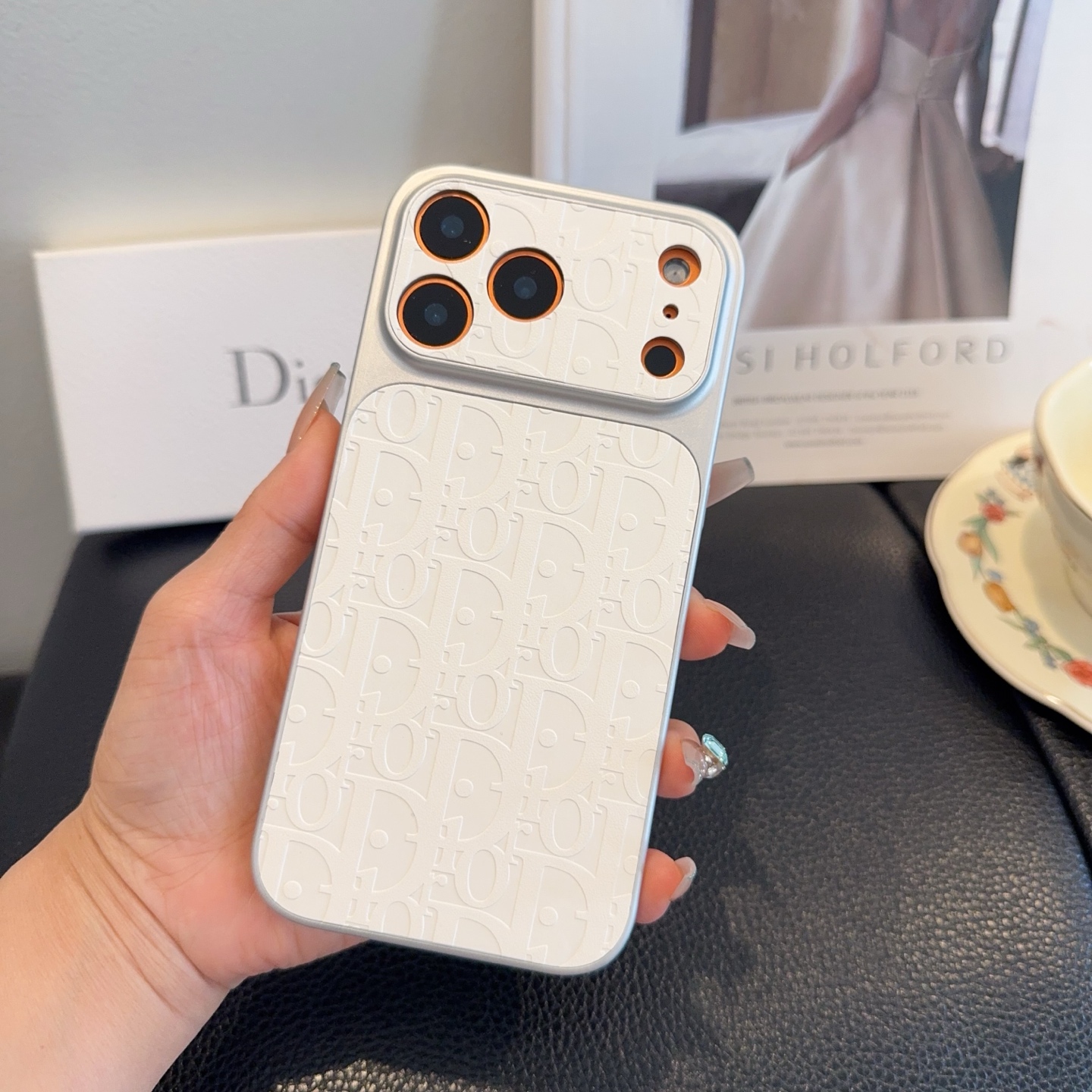 🔥Dior压花iPhone手机壳  官网原版皮➕原版素材，经典高端[强] 型号：为了不出现报错型号，请打开本机查看手机设