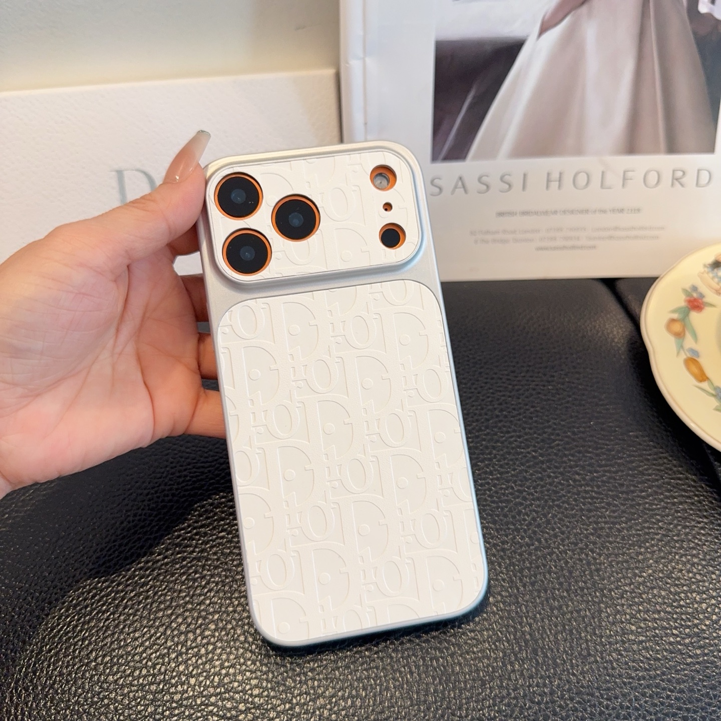 🔥Dior压花iPhone手机壳  官网原版皮➕原版素材，经典高端[强] 型号：为了不出现报错型号，请打开本机查看手机设
