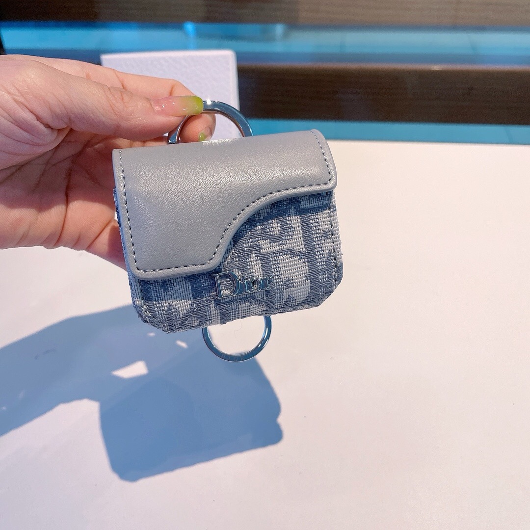 🔥Dior官网款耳机包，迪奥拼色耳机包，原版五金，一个尺寸73mm*68mm*35mm，适用任何尺寸蓝牙耳机 ，包挂件，