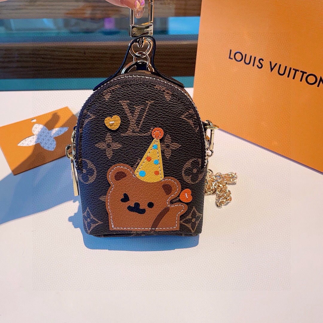 ❗原单货 ☀ LOUIS VUITTON 新款卡通链条斜挎小包，mini包包 可装银行卡💄蓝牙耳机…钥匙扣零钱包  耳机