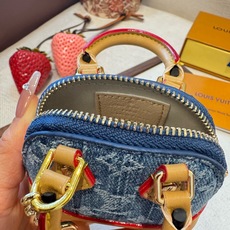 ❗爆款🔥路易威登LOUIS VUITTON 新款 老花&白三彩mini包包贝壳包 LV包包挂饰,钥匙扣,零钱包,耳机包 ❗爆款🔥路易威登LOUIS VUITTON 新款 老花&白三彩mini包包贝壳包 LV包包挂饰,钥匙扣,零钱包,耳机包