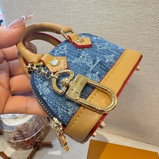 ❗爆款🔥路易威登LOUIS VUITTON 新款 老花&白三彩mini包包贝壳包 LV包包挂饰,钥匙扣,零钱包,耳机包 ❗爆款🔥路易威登LOUIS VUITTON 新款 老花&白三彩mini包包贝壳包 LV包包挂饰,钥匙扣,零钱包,耳机包