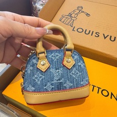 ❗爆款🔥路易威登LOUIS VUITTON 新款 老花&白三彩mini包包贝壳包 LV包包挂饰,钥匙扣,零钱包,耳机包 ❗爆款🔥路易威登LOUIS VUITTON 新款 老花&白三彩mini包包贝壳包 LV包包挂饰,钥匙扣,零钱包,耳机包