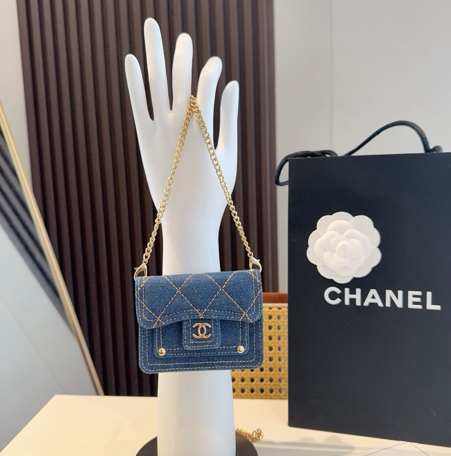 ❤️香奈儿CHANEL官网新款mini斜挎包包 零钱包👛搭配链条 可拆卸❤️可放耳机 纸巾 口红💄 钥匙 等小物件  尺