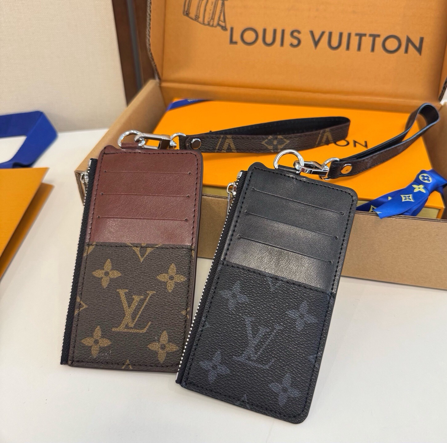 LV卡包零钱包 手腕带挂绳多个卡位 官网同步  