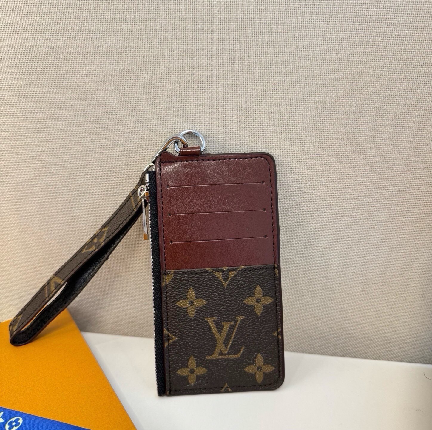 LV卡包零钱包 手腕带挂绳多个卡位 官网同步  
