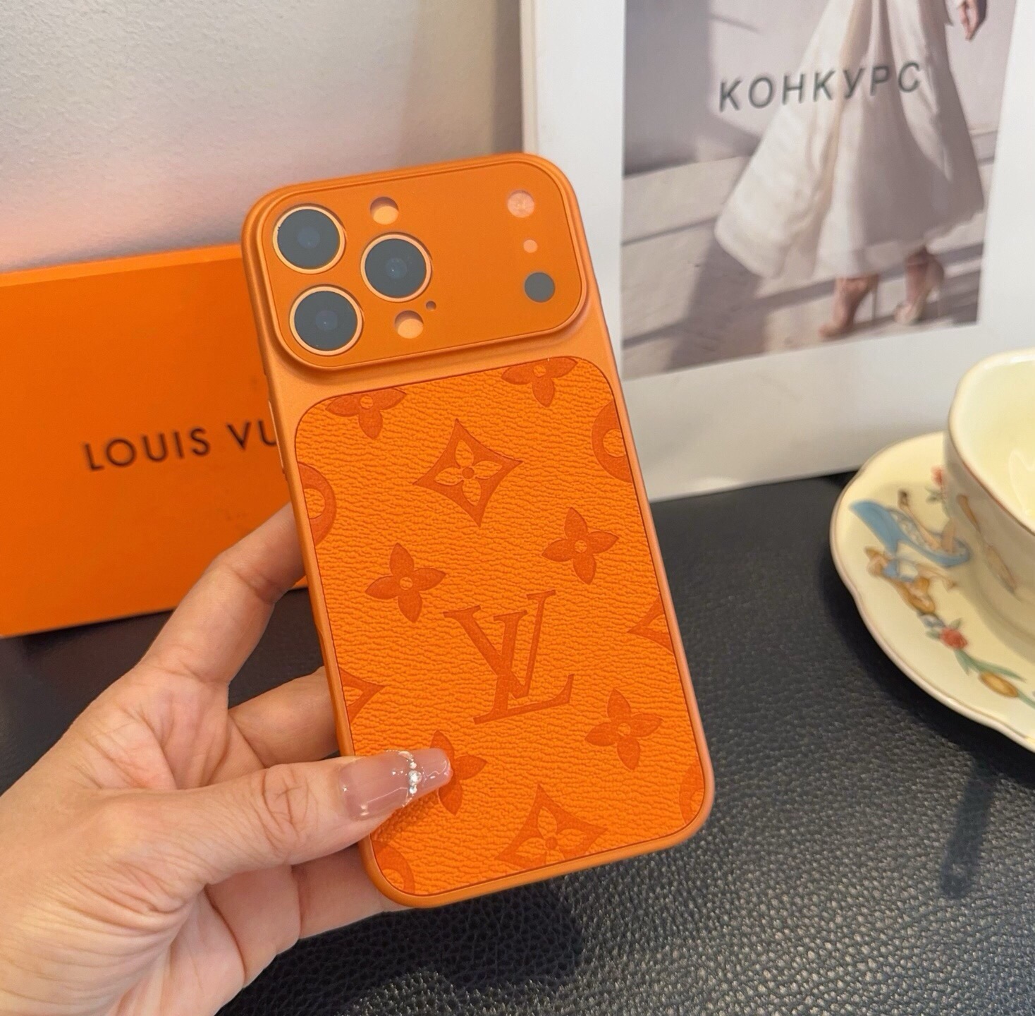 星宇橙秒变摄像头 Lv手机壳  型号：为了不出现报错型号，请打开本机查看手机设置显示的型号⚠️⚠️⚠️ iPhone17