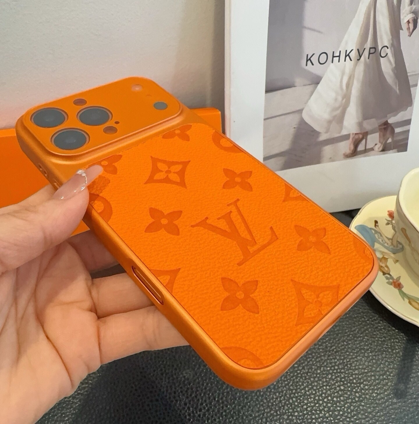 星宇橙秒变摄像头 Lv手机壳  型号：为了不出现报错型号，请打开本机查看手机设置显示的型号⚠️⚠️⚠️ iPhone17