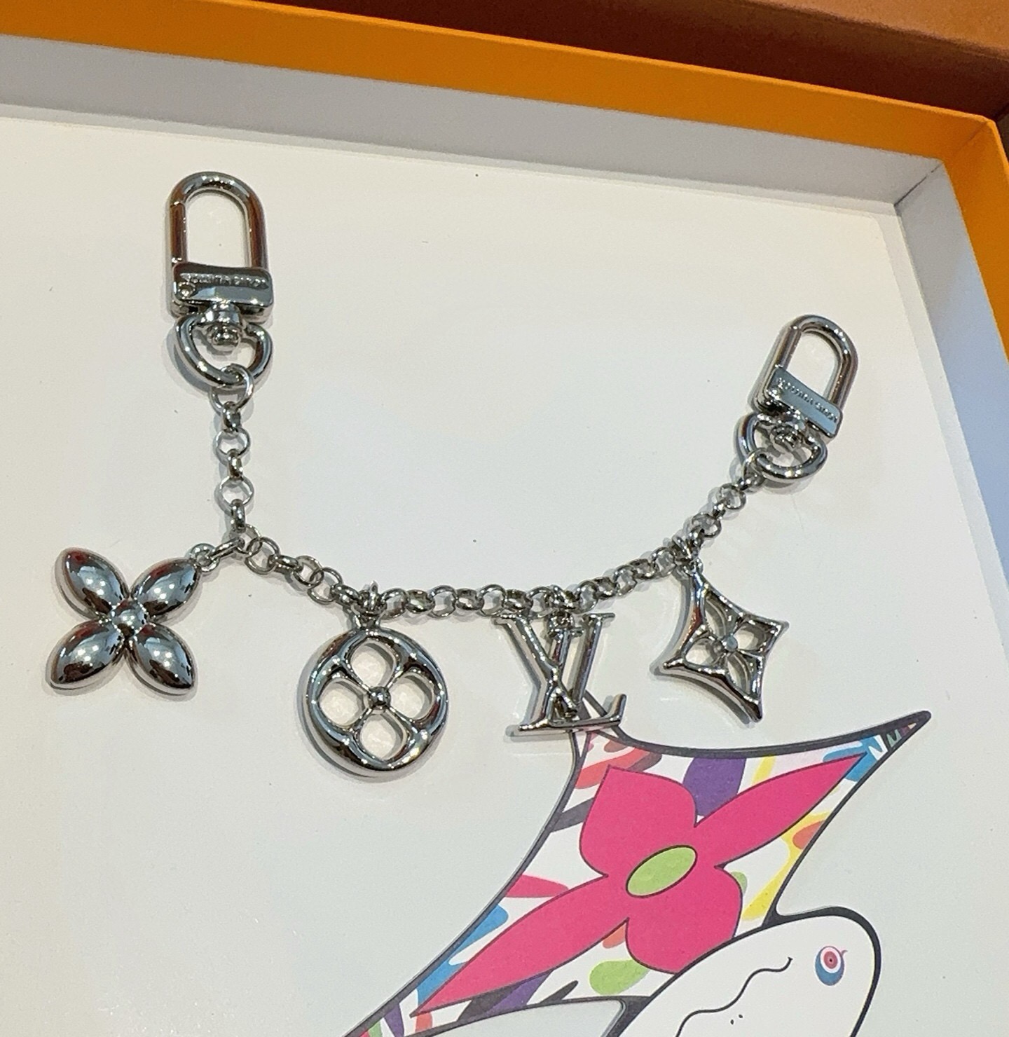LV钥匙扣 包饰 包包挂件 金色&银色 M01188 SPring Street Chain 包饰将 Monogram LV钥匙扣 包饰 包包挂件 金色&银色 M01188 SPring Street Chain 包饰将 Monogram