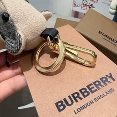 Burberry代工厂小熊🐻挂件,巴宝莉🐻风衣熊➕斜挎mini包包 钥匙扣包饰挂件 温柔到心里🥰 内部填充物与专柜一 Burberry代工厂小熊🐻挂件,巴宝莉🐻风衣熊➕斜挎mini包包 钥匙扣包饰挂件 温柔到心里🥰 内部填充物与专柜一