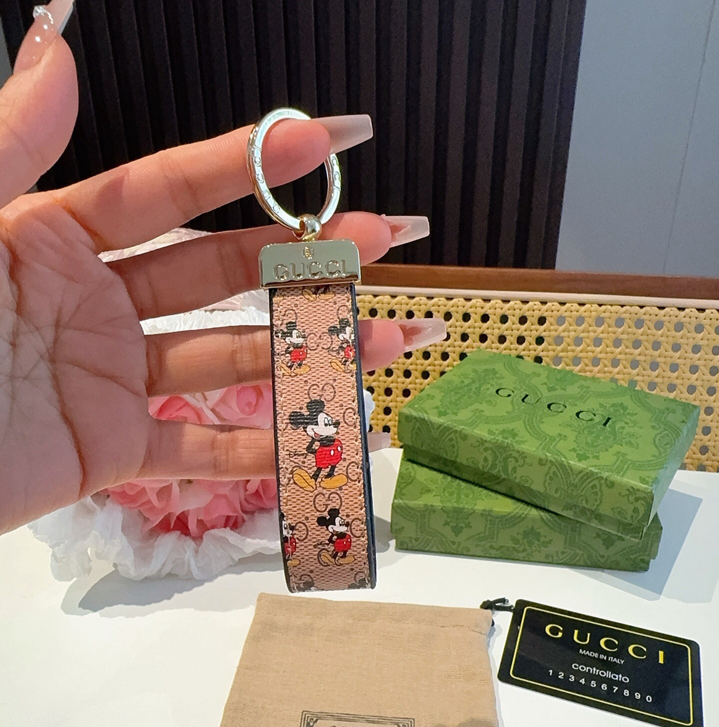🔥爆款推荐 古驰Gucci钥匙扣 车钥匙挂件包包挂饰  DauPhine Dragonne 钥匙扣彰显金属匠艺与品牌经典