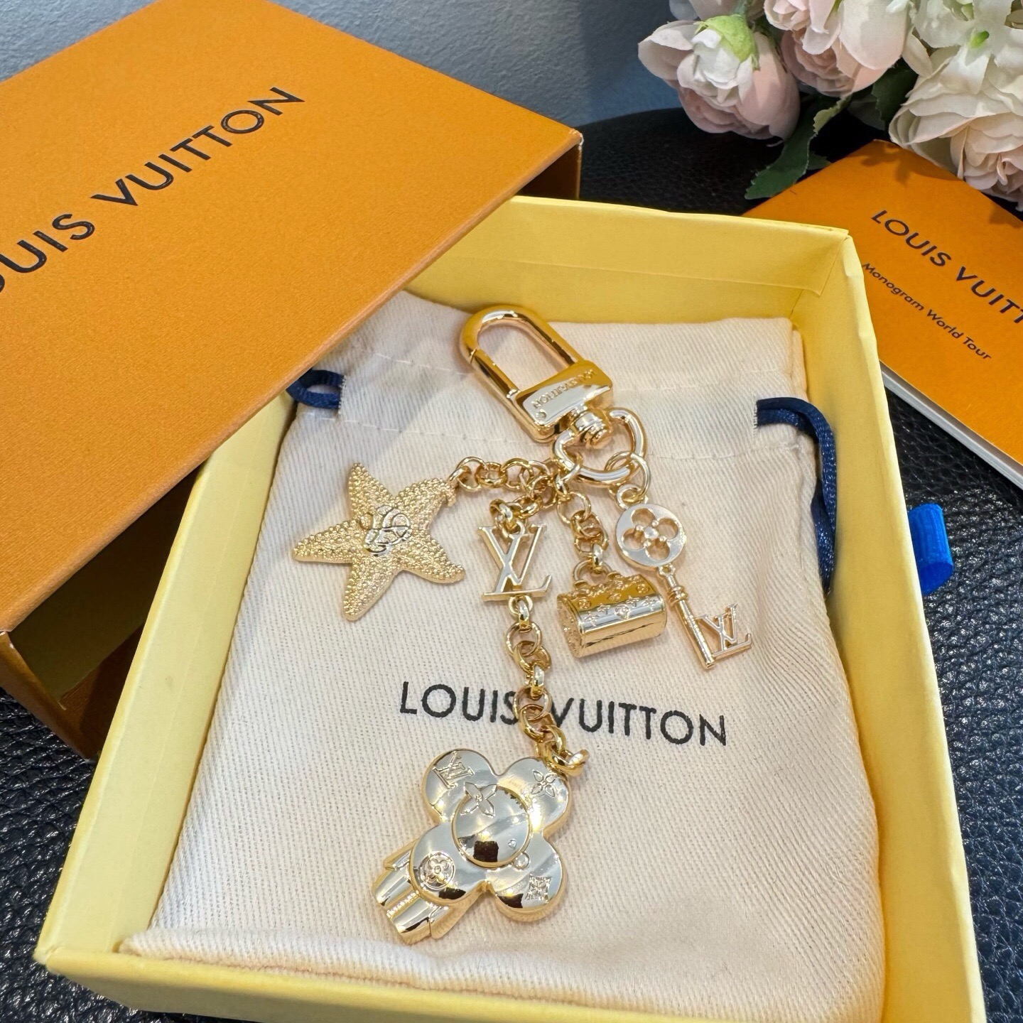 🔥LV钥匙扣 多元素新款钥匙扣 包包挂件包饰 SPring Street Chain 包饰将 Monogram 小海星和