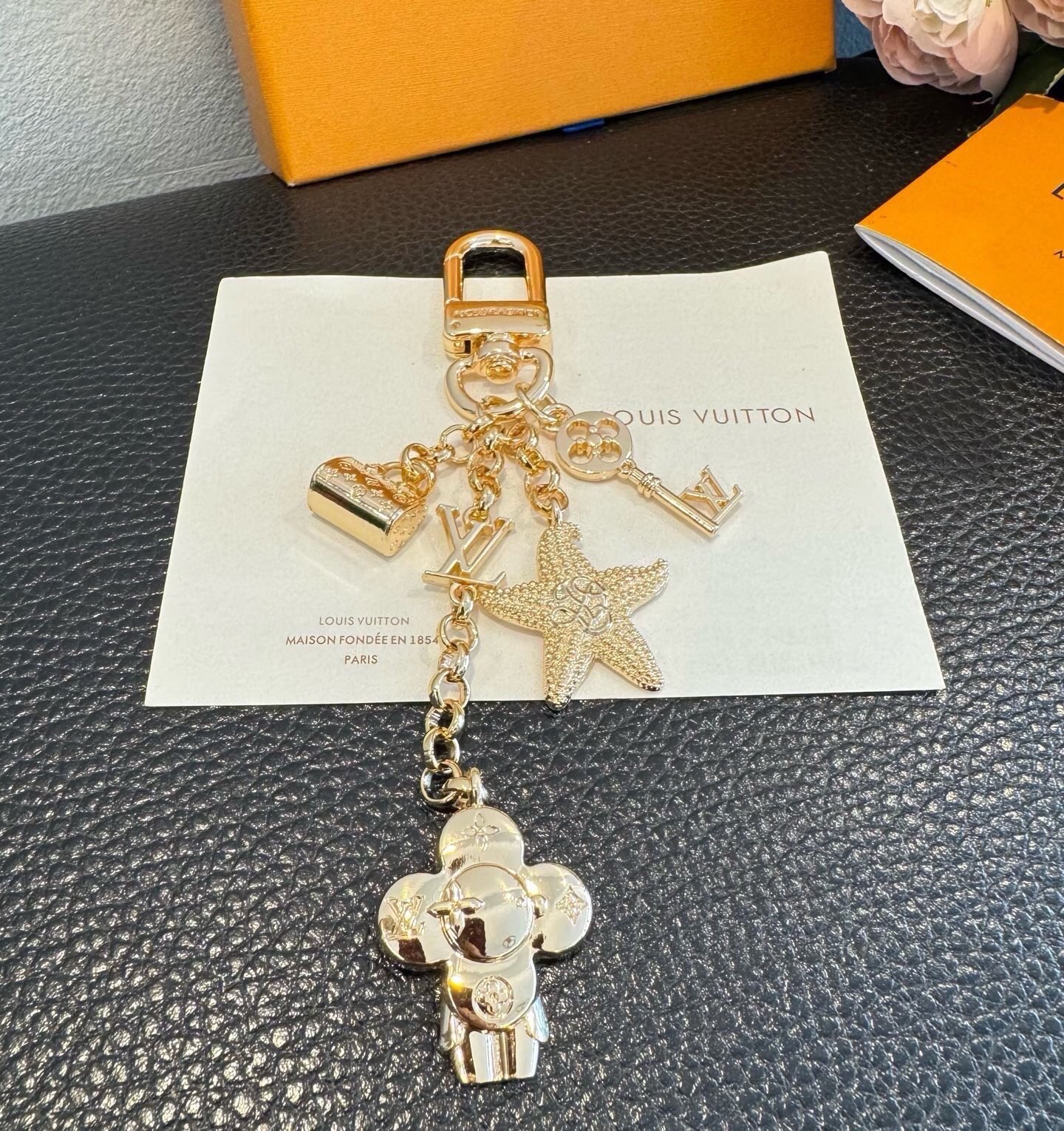 🔥LV钥匙扣 多元素新款钥匙扣 包包挂件包饰 SPring Street Chain 包饰将 Monogram 小海星和