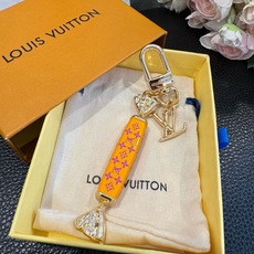 新款 LOUIS VUITTON新款 LV糖果🍬钥匙扣 包包挂件挂饰 钥匙扣 ☀本款 LV Sweets 包饰汲取童年欢 新款 LOUIS VUITTON新款 LV糖果🍬钥匙扣 包包挂件挂饰 钥匙扣 ☀本款 LV Sweets 包饰汲取童年欢
