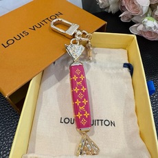 新款 LOUIS VUITTON新款 LV糖果🍬钥匙扣 包包挂件挂饰 钥匙扣 ☀本款 LV Sweets 包饰汲取童年欢 新款 LOUIS VUITTON新款 LV糖果🍬钥匙扣 包包挂件挂饰 钥匙扣 ☀本款 LV Sweets 包饰汲取童年欢