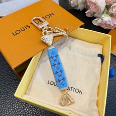新款 LOUIS VUITTON新款 LV糖果🍬钥匙扣 包包挂件挂饰 钥匙扣 ☀本款 LV Sweets 包饰汲取童年欢 新款 LOUIS VUITTON新款 LV糖果🍬钥匙扣 包包挂件挂饰 钥匙扣 ☀本款 LV Sweets 包饰汲取童年欢