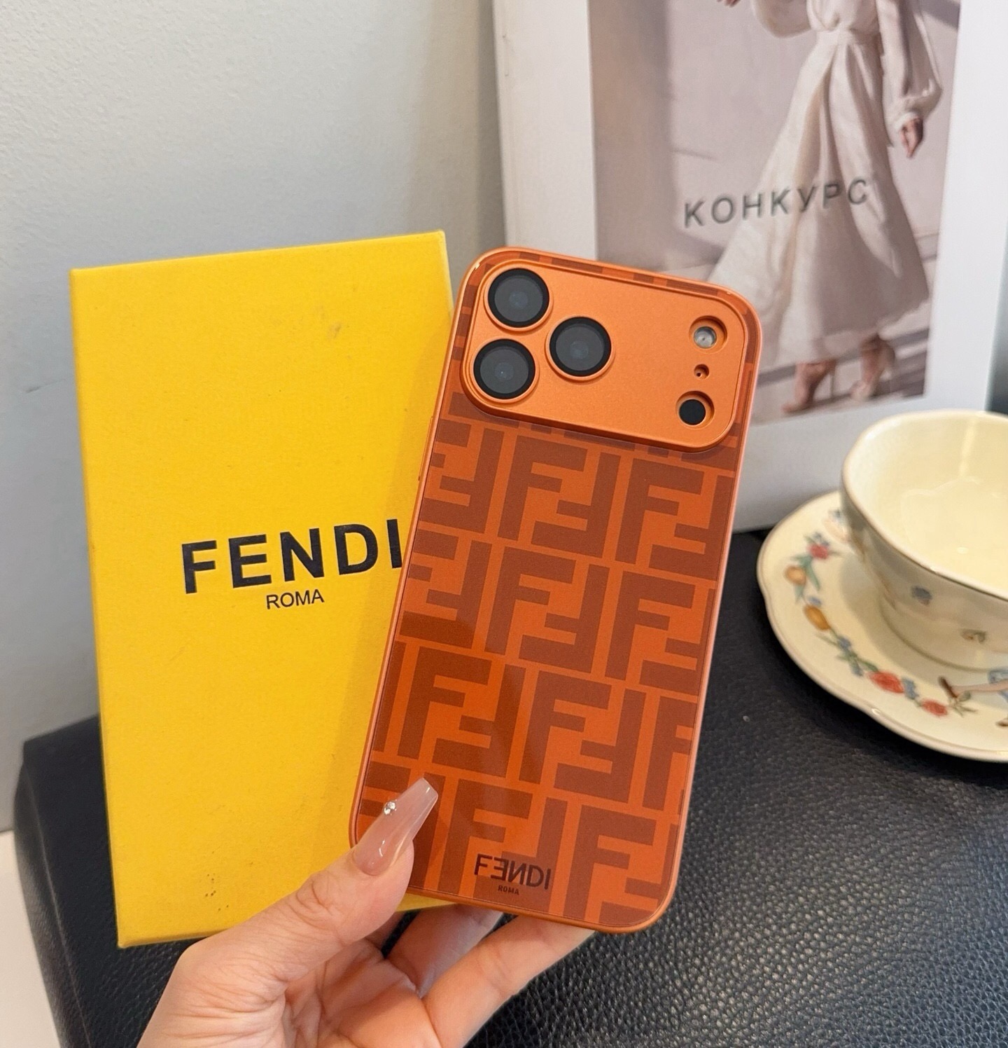 星宇橙系列 芬迪fendi手机壳  型号：为了不出现报错型号，请打开本机查看手机设置显示的型号⚠️⚠️⚠️ iPhone