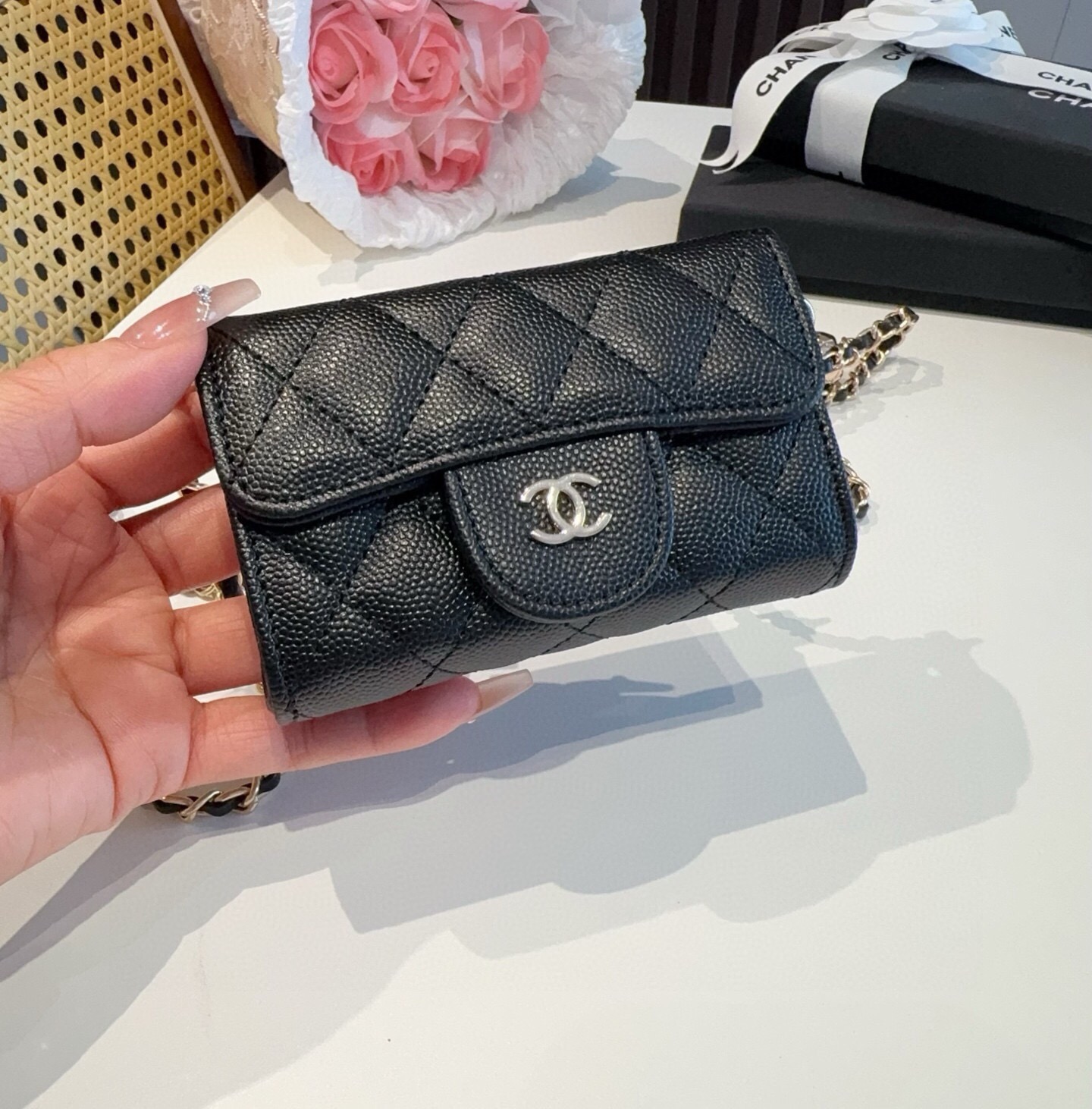 ❤️香奈儿CHANEL 金球mini斜挎包包 零钱包👛搭配金球链条⛓️挂绳可拆卸❤️可放耳机 纸巾 口红💄 钥匙 等小物