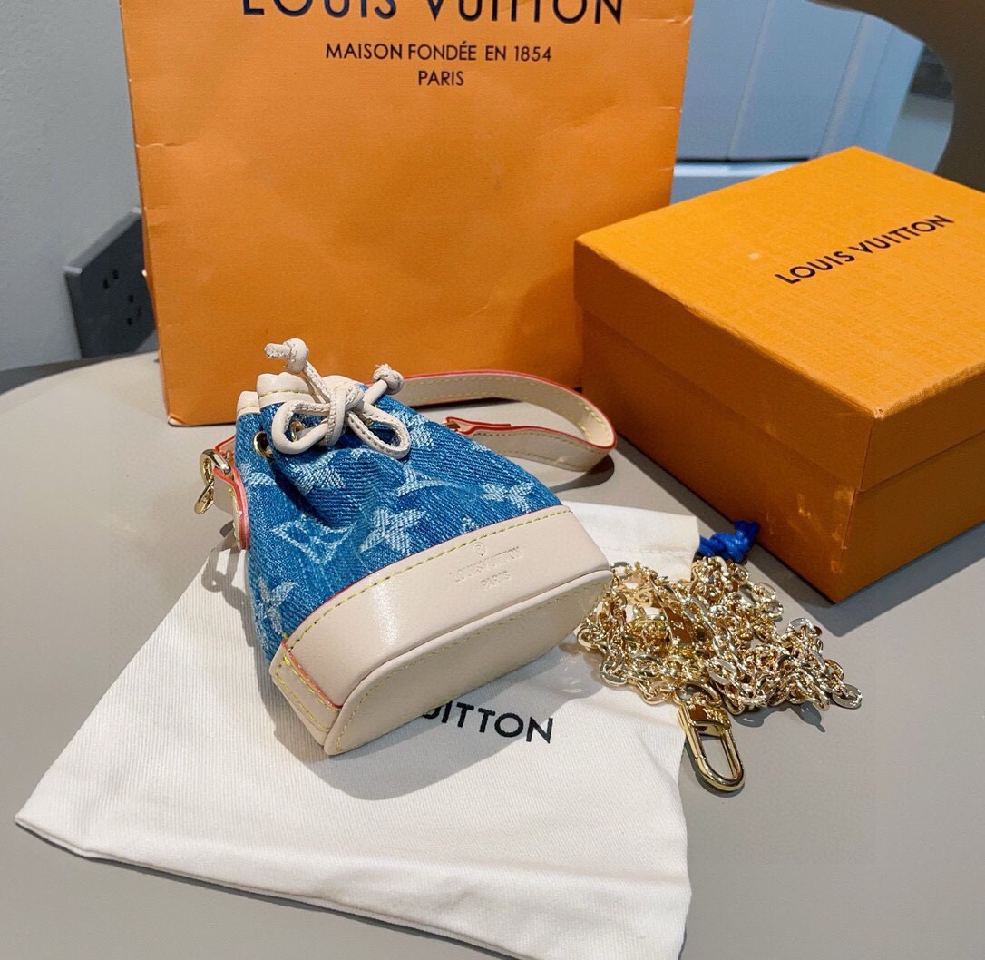 配链条❗️新品❗️ MICRO NOE 包饰 斜挎mini包包钥匙扣 Louis Vuitton 路易威登lv迷你牛仔水