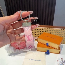 🔥爆款推荐 驴家牛皮压花渐变钥匙扣 LV钥匙扣 车钥匙挂件包包挂饰 DauPhine Dragonne 钥匙扣彰显金属 🔥爆款推荐 驴家牛皮压花渐变钥匙扣 LV钥匙扣 车钥匙挂件包包挂饰 DauPhine Dragonne 钥匙扣彰显金属