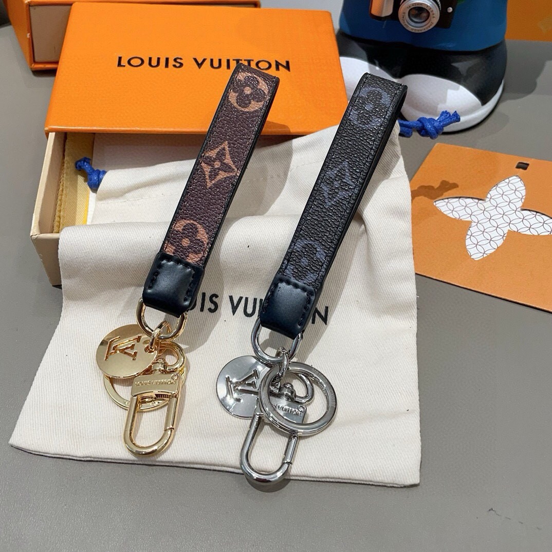💯💯原单LV 老花&黑花  MONOGRAM ECLIPSE DRAGONNE 包饰与钥匙扣此款Dragonne配饰采用