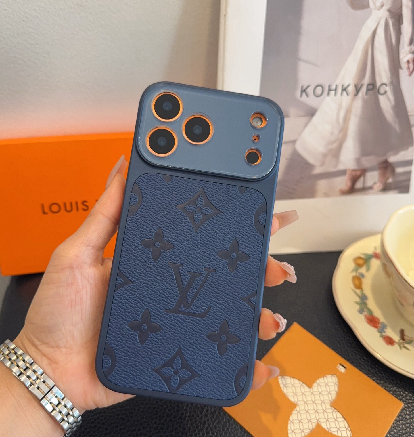 星宇橙秒变摄像头 Lv手机壳 型号:为了不出现报错型号,请打开本机查看手机设置显示的型号⚠️⚠️⚠️ iPhone17 星宇橙秒变摄像头 Lv手机壳 型号:为了不出现报错型号,请打开本机查看手机设置显示的型号⚠️⚠️⚠️ iPhone17