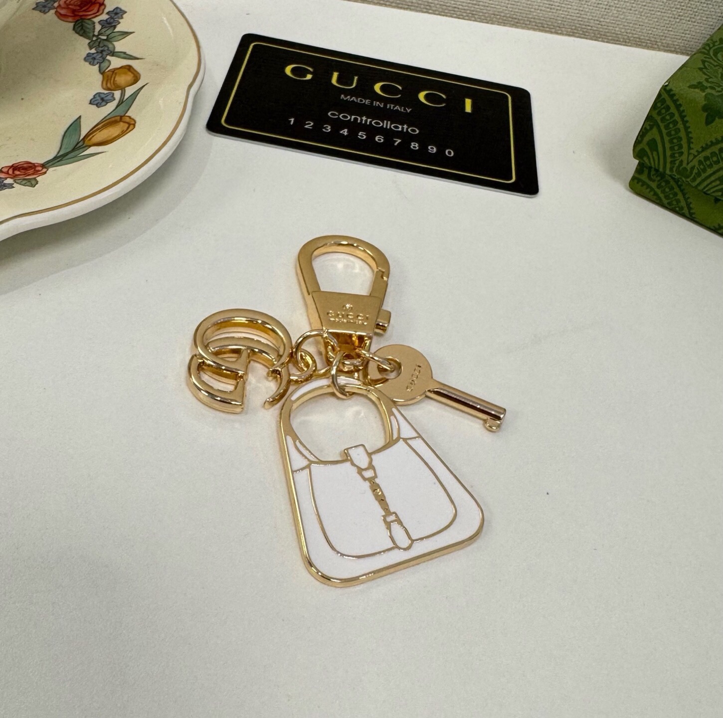 🔥 Gucci 古驰钥匙扣 包包挂件挂饰  ☀️俏皮可爱的手袋挂饰👛造型设计