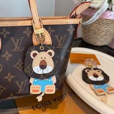 ❗新品❗Lv钥匙扣 灵动狮子🦁️挂饰 独家原单 LOUIS VUITTON 新款 老花狮子🦁钥匙扣 包包挂件 身子 尾 ❗新品❗Lv钥匙扣 灵动狮子🦁️挂饰 独家原单 LOUIS VUITTON 新款 老花狮子🦁钥匙扣 包包挂件 身子 尾