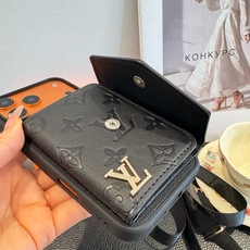 🔥lv新款卡包斜挎手机壳,风琴包零钱包 全包壳 出门不带现金的时代一个手机斜挎包搞定🤝 型号:为了不出现报错型号,请打开 🔥lv新款卡包斜挎手机壳,风琴包零钱包 全包壳 出门不带现金的时代一个手机斜挎包搞定🤝 型号:为了不出现报错型号,请打开