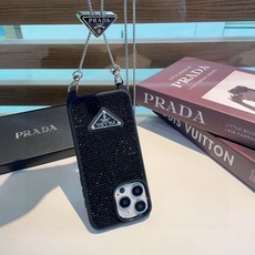 配三角标链条🔥Prada 官网同步 普拉达手机壳 全包壳链条⛓️斜挎手机壳 纯手工贴钻 bingbing 型号:为 配三角标链条🔥Prada 官网同步 普拉达手机壳 全包壳链条⛓️斜挎手机壳 纯手工贴钻 bingbing 型号:为