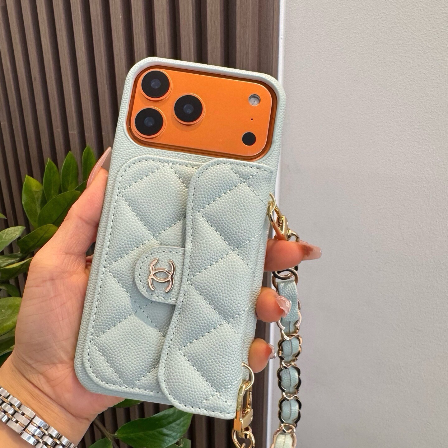 💃CHANEL💠香奈儿火爆时尚圈的手机壳 专柜同款双C链条⛓️手腕带,鱼子酱皮菱格车线翻盖插卡,时尚潮流必备💃 型号:为 💃CHANEL💠香奈儿火爆时尚圈的手机壳 专柜同款双C链条⛓️手腕带,鱼子酱皮菱格车线翻盖插卡,时尚潮流必备💃 型号:为