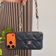 💃CHANEL💠香奈儿火爆时尚圈的手机壳 专柜同款双C链条⛓️手腕带,鱼子酱皮菱格车线翻盖插卡,时尚潮流必备💃 型号:为 💃CHANEL💠香奈儿火爆时尚圈的手机壳 专柜同款双C链条⛓️手腕带,鱼子酱皮菱格车线翻盖插卡,时尚潮流必备💃 型号:为