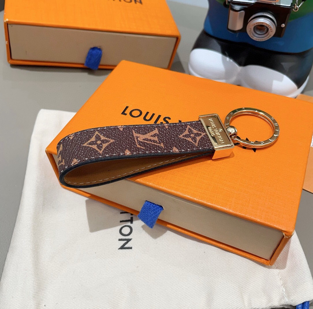 🔥LV 钥匙扣车钥匙扣经典老花/黑格，Monogram 帆布不仅精美，而且经久耐用， 是 Dragonne 钥匙扣理想的