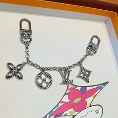 LV钥匙扣 包饰 包包挂件 金色&银色 M01188 SPring Street Chain 包饰将 Monogram LV钥匙扣 包饰 包包挂件 金色&银色 M01188 SPring Street Chain 包饰将 Monogram
