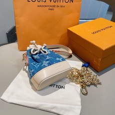 配链条❗️新品❗️ MICRO NOE 包饰 斜挎mini包包钥匙扣 Louis Vuitton 路易威登lv迷你牛仔水 配链条❗️新品❗️ MICRO NOE 包饰 斜挎mini包包钥匙扣 Louis Vuitton 路易威登lv迷你牛仔水