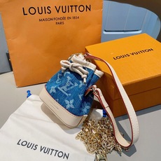 配链条❗️新品❗️ MICRO NOE 包饰 斜挎mini包包钥匙扣 Louis Vuitton 路易威登lv迷你牛仔水 配链条❗️新品❗️ MICRO NOE 包饰 斜挎mini包包钥匙扣 Louis Vuitton 路易威登lv迷你牛仔水