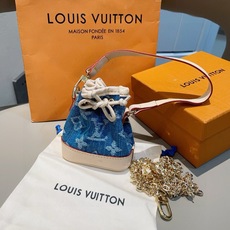 配链条❗️新品❗️ MICRO NOE 包饰 斜挎mini包包钥匙扣 Louis Vuitton 路易威登lv迷你牛仔水 配链条❗️新品❗️ MICRO NOE 包饰 斜挎mini包包钥匙扣 Louis Vuitton 路易威登lv迷你牛仔水
