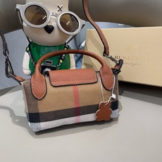 ❤️Burberry巴宝莉手机包,经典格子帆布拼接牛皮,斜挎小包官网同款 mini手提包包 生活出门不需要带现金的时代, ❤️Burberry巴宝莉手机包,经典格子帆布拼接牛皮,斜挎小包官网同款 mini手提包包 生活出门不需要带现金的时代,