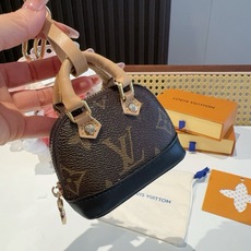 ❗爆款🔥路易威登LOUIS VUITTON 新款 老花&白三彩mini包包贝壳包 LV包包挂饰,钥匙扣,零钱包,耳机包 ❗爆款🔥路易威登LOUIS VUITTON 新款 老花&白三彩mini包包贝壳包 LV包包挂饰,钥匙扣,零钱包,耳机包