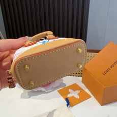 ❗爆款🔥路易威登LOUIS VUITTON 新款 老花&白三彩mini包包贝壳包 LV包包挂饰,钥匙扣,零钱包,耳机包 ❗爆款🔥路易威登LOUIS VUITTON 新款 老花&白三彩mini包包贝壳包 LV包包挂饰,钥匙扣,零钱包,耳机包