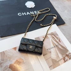 ❤️香奈儿CHANEL 金球mini斜挎包包 零钱包👛搭配金球链条⛓️挂绳可拆卸❤️可放耳机 纸巾 口红💄 钥匙 等小物 ❤️香奈儿CHANEL 金球mini斜挎包包 零钱包👛搭配金球链条⛓️挂绳可拆卸❤️可放耳机 纸巾 口红💄 钥匙 等小物