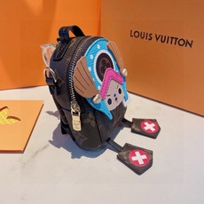 ❤️限定款迷你款米妮、乔巴双肩包饰钥匙扣挂件 (配链条⛓可当斜跨小包) 💐手工定制 采用进口PU材质搭配进口钢五金 原 ❤️限定款迷你款米妮、乔巴双肩包饰钥匙扣挂件 (配链条⛓可当斜跨小包) 💐手工定制 采用进口PU材质搭配进口钢五金 原