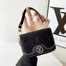 🔥Lv经典老花牛仔拼色卡包 零钱包 👛耳机🎧包 ✨可装口红💄等Mini小拎包,可挎可拿 可挂腰带上 小巧精致💸潮流高档小 🔥Lv经典老花牛仔拼色卡包 零钱包 👛耳机🎧包 ✨可装口红💄等Mini小拎包,可挎可拿 可挂腰带上 小巧精致💸潮流高档小
